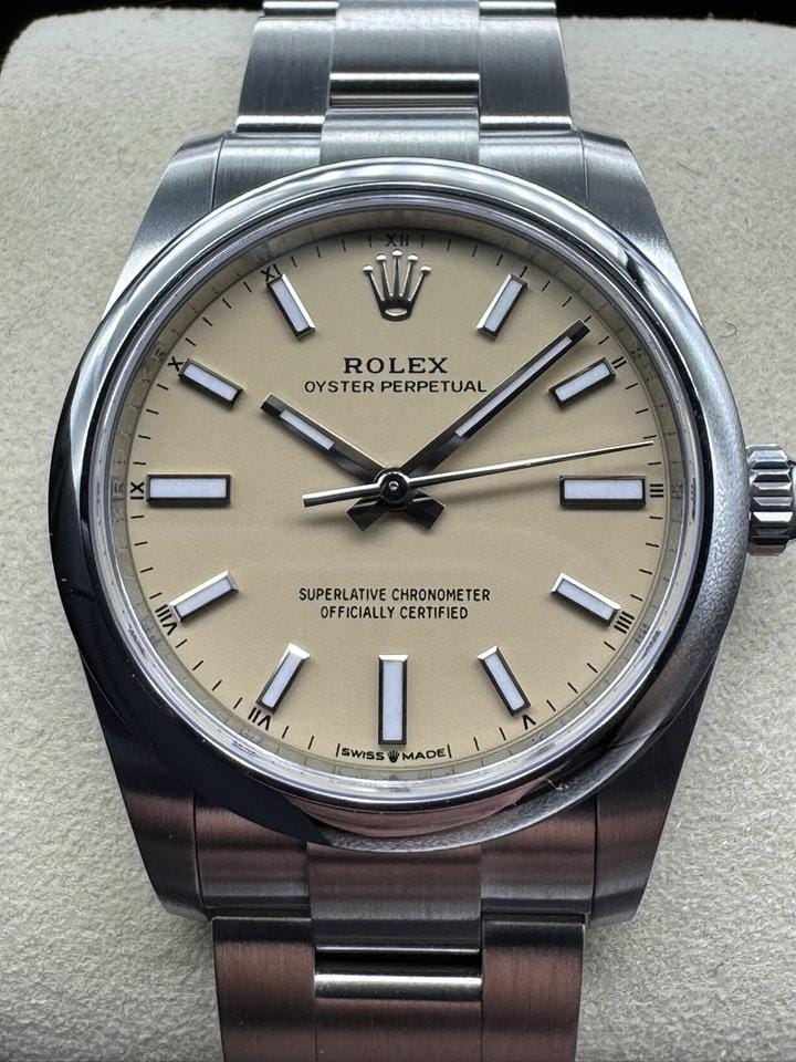 Rolex | Oyster Perpetual | 124200 | Steel | 34 mm | Steel | Automatic