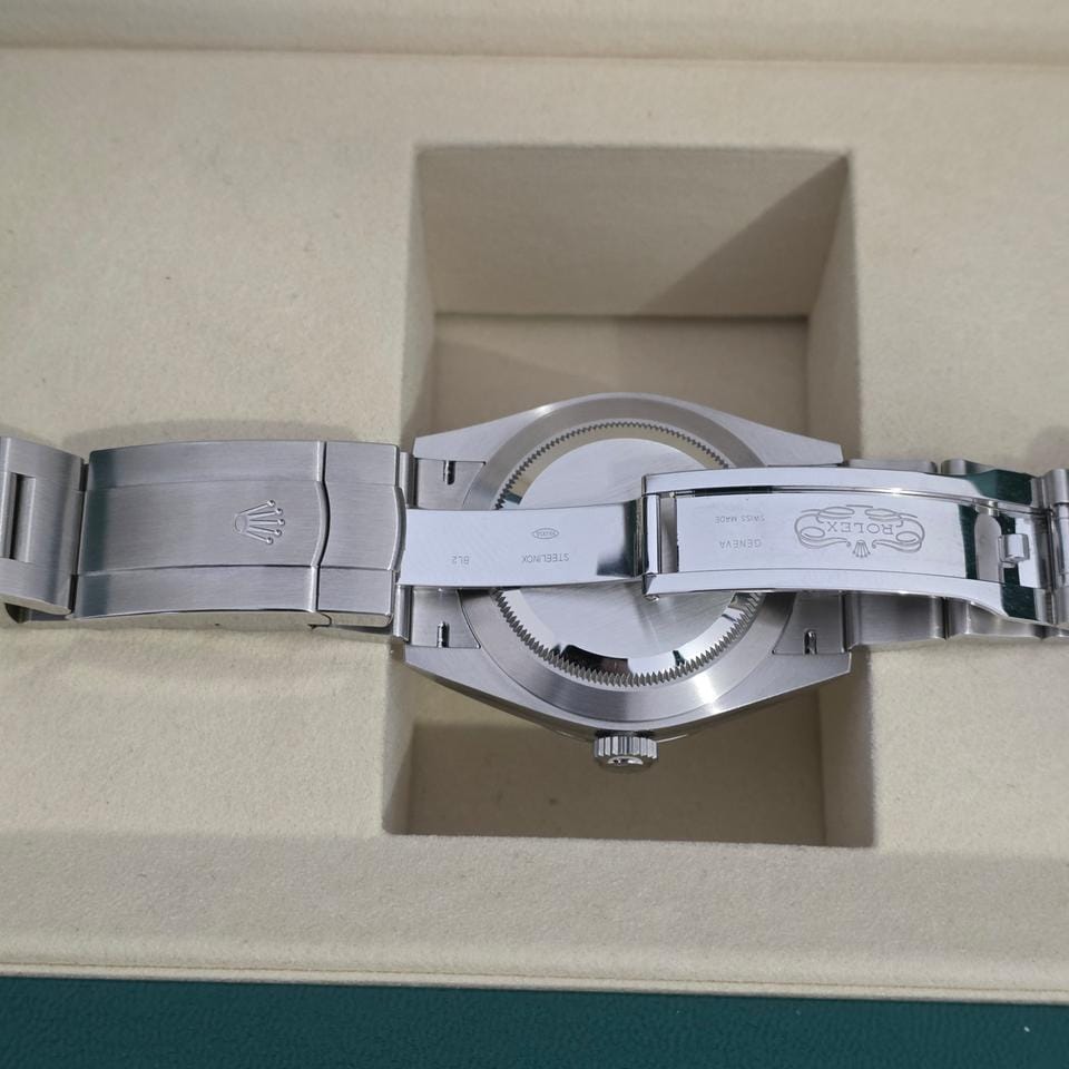 Rolex Oyster Perpetual MED BLUE 41mm ref : 134300 NEUVE 03/2026