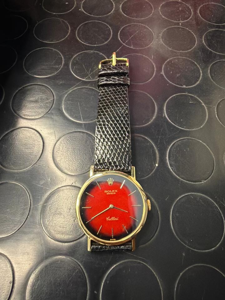 Rolex | Cellini | 4112 | Yellow gold | 32 x 38 mm | Leather | Red | Manual winding