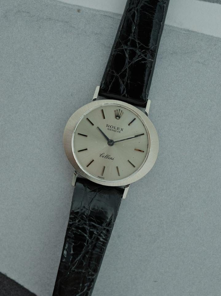 Rolex | Cellini | 3768 | White gold | 32 mm | Leather | Silver | Manual winding