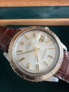 Rolex | Datejust | 1625 | Yellow gold | 36 x 44 mm | Alligator skin | Silver | Automatic