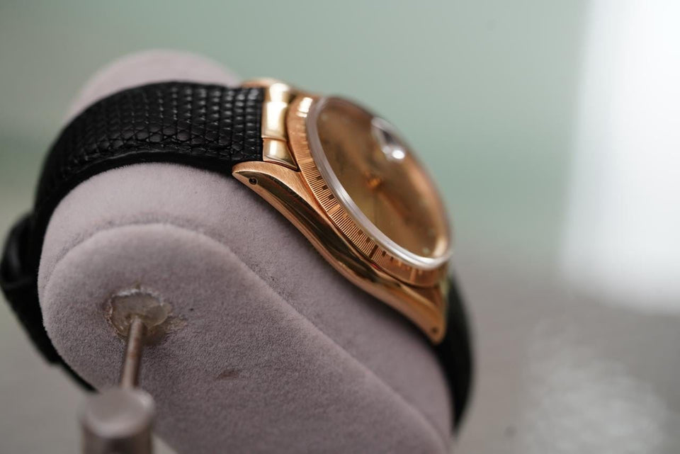 Rolex | Oyster Perpetual | 1512 | Yellow gold | 34 mm | Lizard skin | Champagne | Automatic