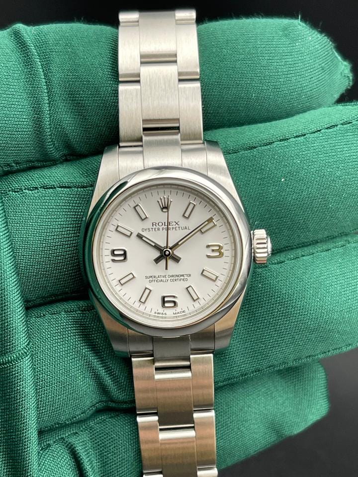 Rolex | Oyster Perpetual | 176200 | Steel | 26 x 29 mm | Steel | White | Automatic