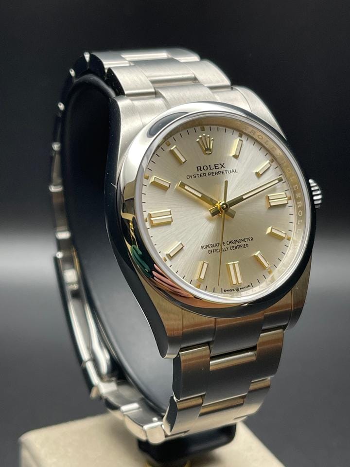 Rolex | Oyster Perpetual | 126000 | Steel | 36 mm | Steel | Silver | Automatic