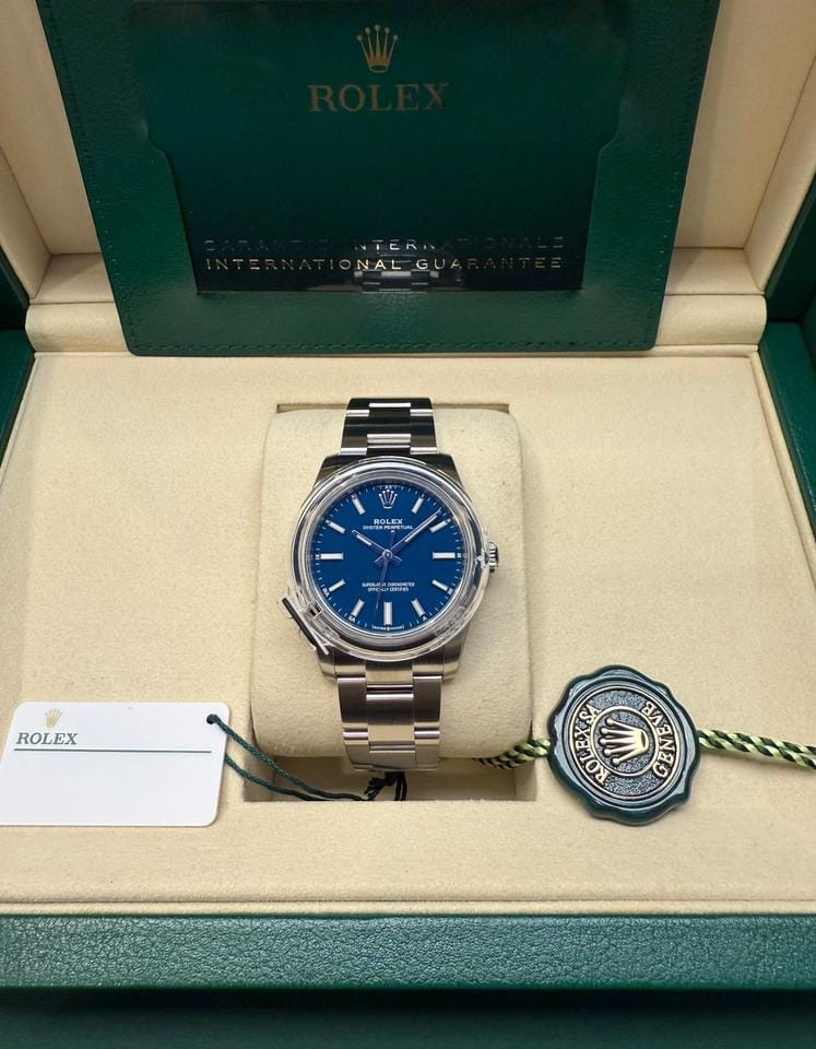 Rolex | Oyster Perpetual | 124200 2025 New Unworn, New Blue, Stickered | Steel | 34 mm | Steel | Blue | Automatic