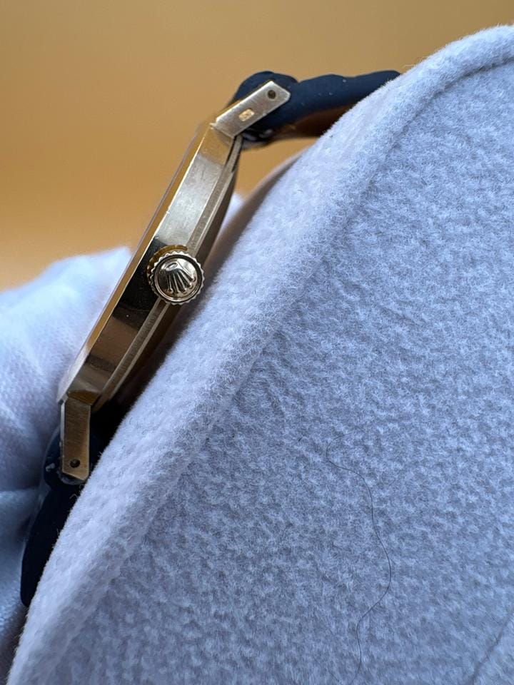 Rolex | Cellini | 4112 | Yellow gold | 32 x 38 mm | Leather | White | Manual winding