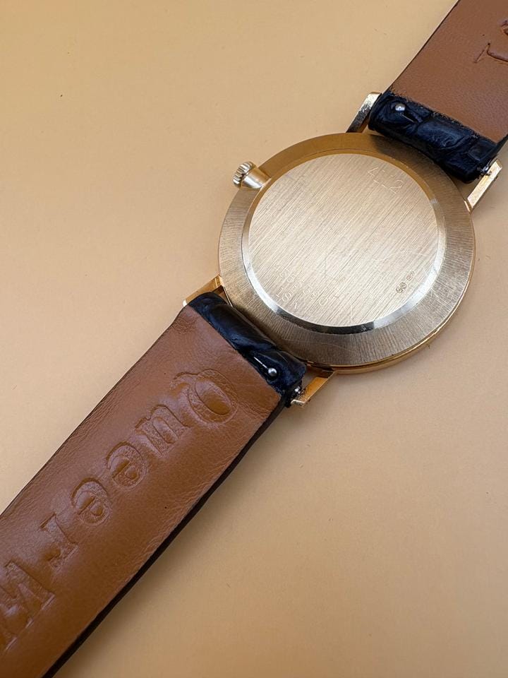 Rolex | Cellini | 4112 | Yellow gold | 32 x 38 mm | Leather | White | Manual winding