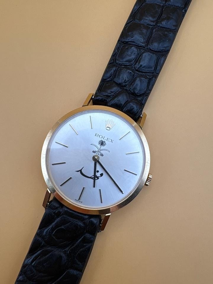 Rolex | Cellini | 4112 | Yellow gold | 32 x 38 mm | Leather | White | Manual winding