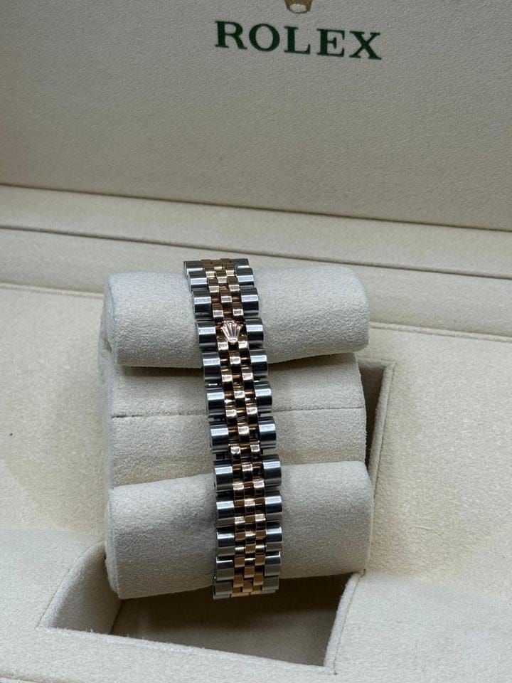Rolex | Datejust | 179171 | Gold/Steel | 26 mm | Gold/Steel | Mother of pearl | Automatic