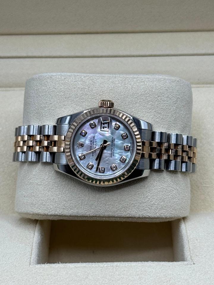 Rolex | Datejust | 179171 | Gold/Steel | 26 mm | Gold/Steel | Mother of pearl | Automatic