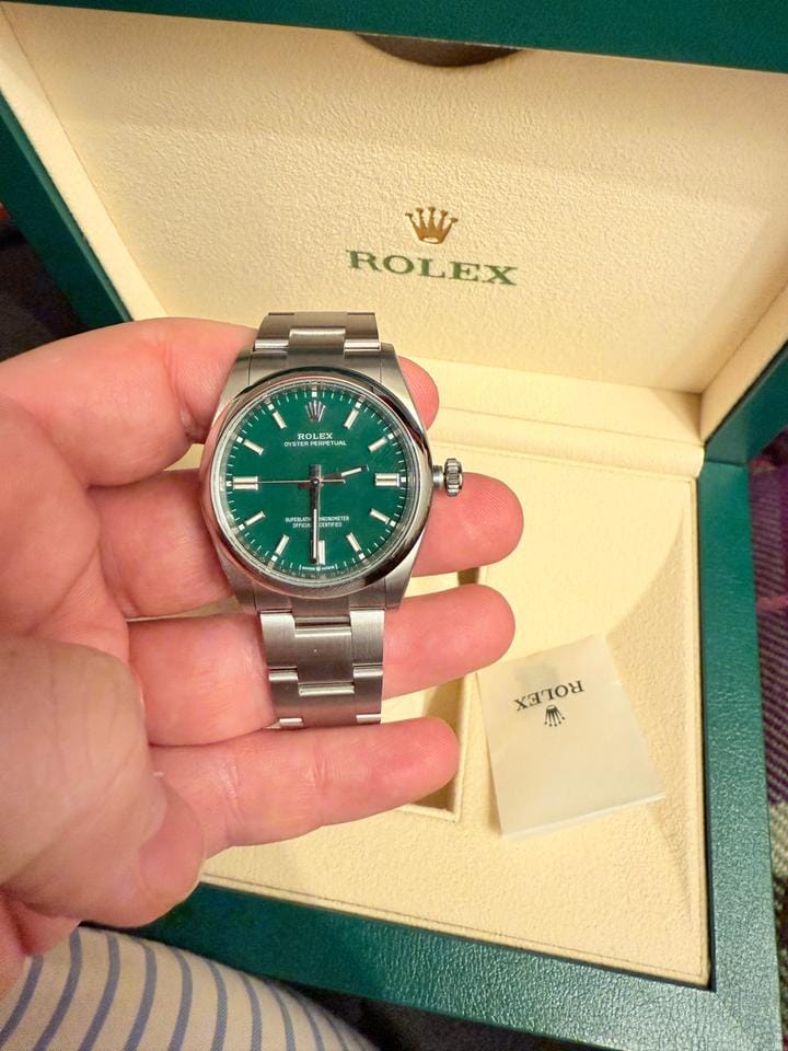 Rolex | Oyster Perpetual | 126000 | Steel | Green | Automatic