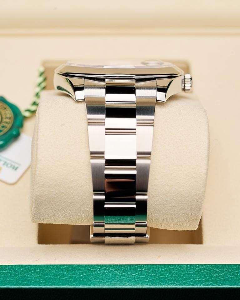 Rolex | Datejust | 126300 | 41 mm | Steel | Grey