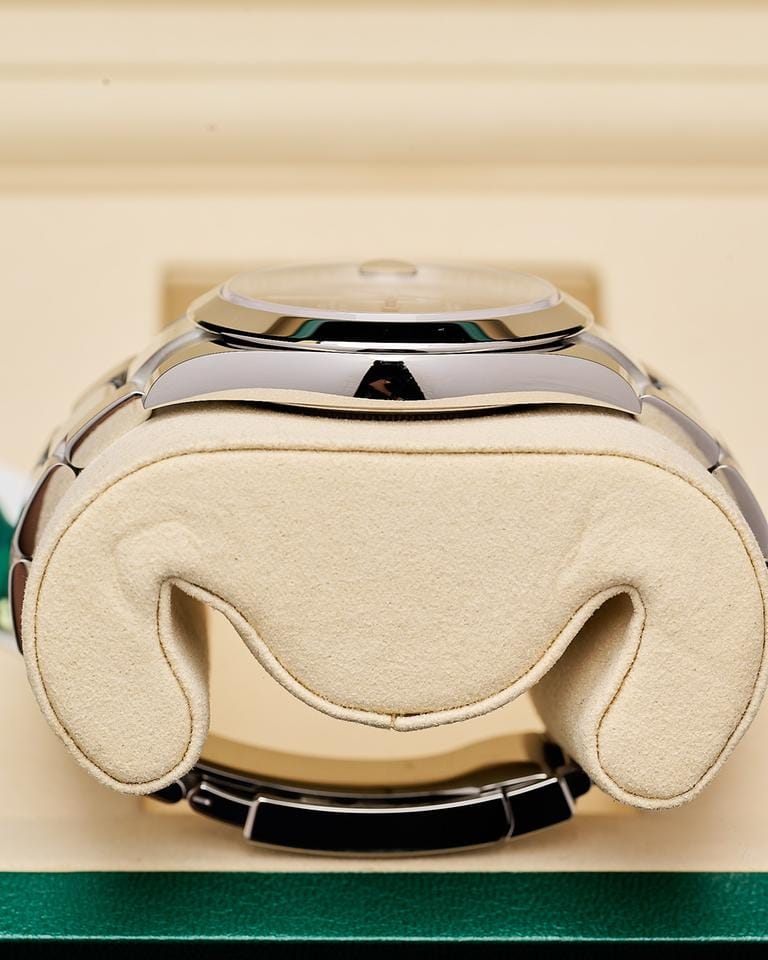 Rolex | Datejust | 126300 | 41 mm | Steel | Grey