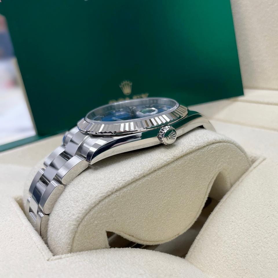 Rolex | Datejust | 126334 | Gold/Steel | 41 mm | Steel | Blue | Automatic