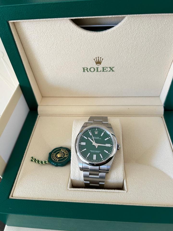 Rolex | Oyster Perpetual | 1100 | Steel | 41 mm | Steel | Green | Automatic