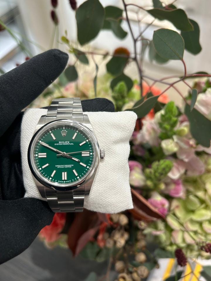 Rolex | Oyster Perpetual | 1100 | Steel | 41 mm | Steel | Green | Automatic