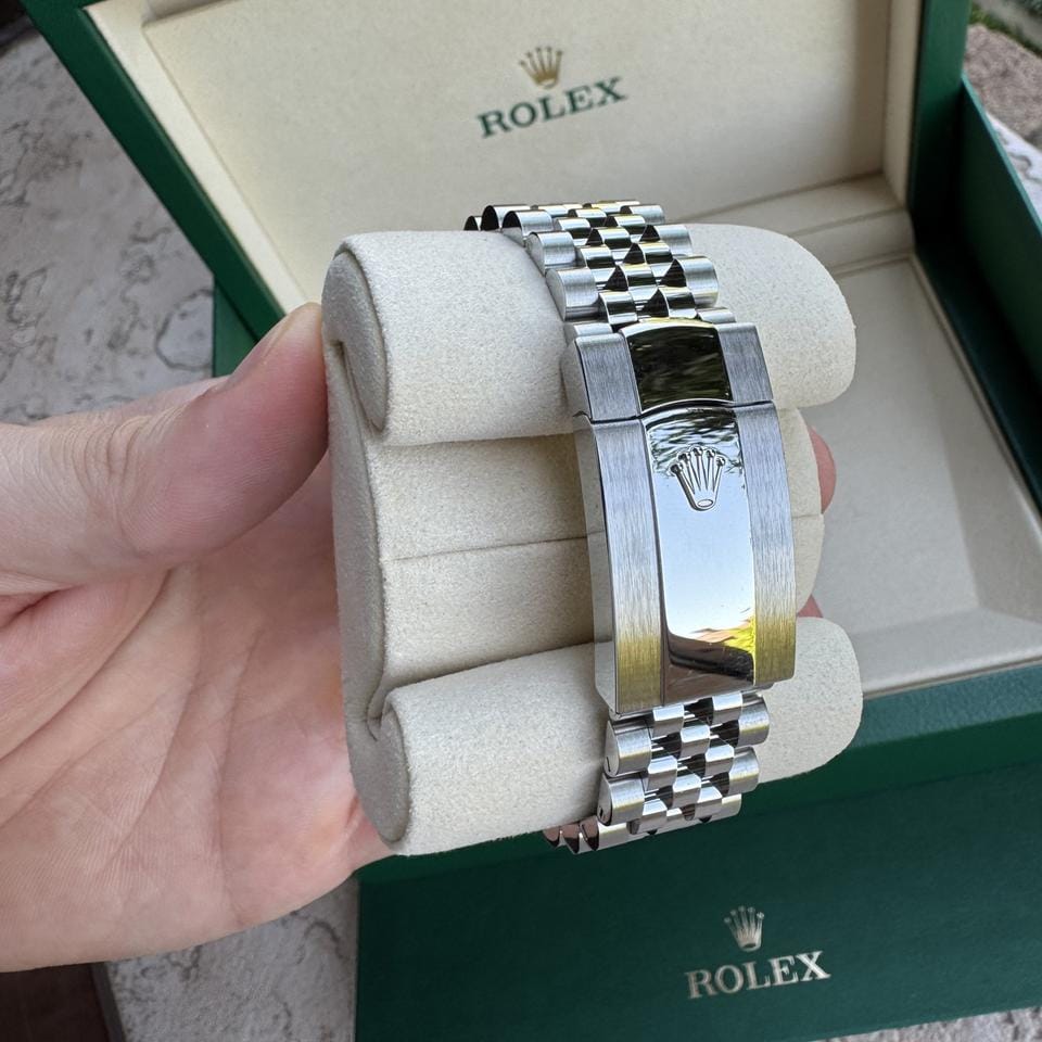 Rolex | Datejust | 126234 | White gold | 36 mm | White gold | Grey | Automatic