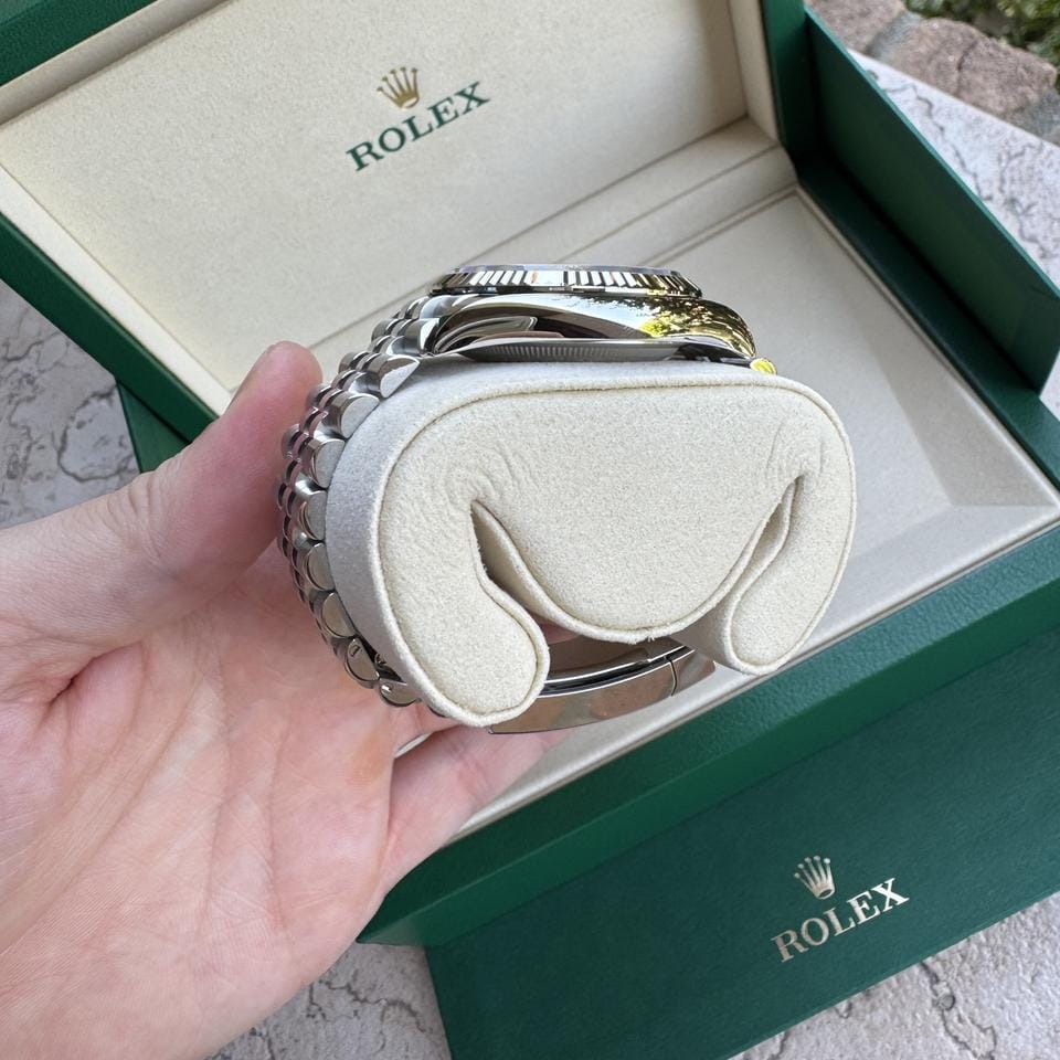 Rolex | Datejust | 126234 | White gold | 36 mm | White gold | Grey | Automatic
