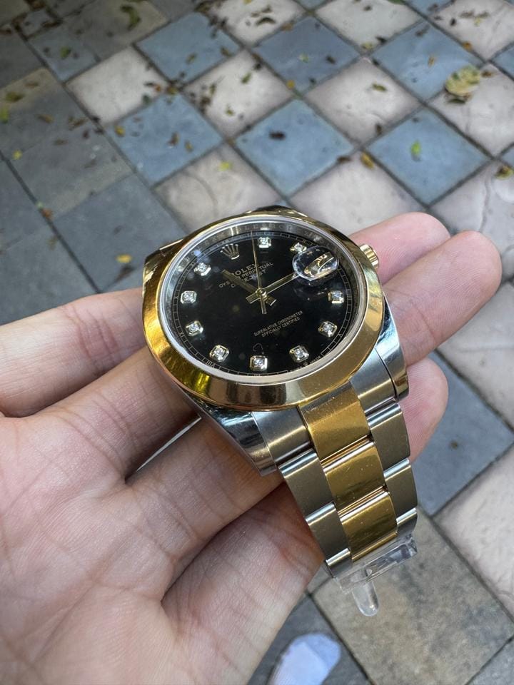 Rolex | Datejust | 126303 | Yellow gold | 41 mm | Gold/Steel | Black | Automatic