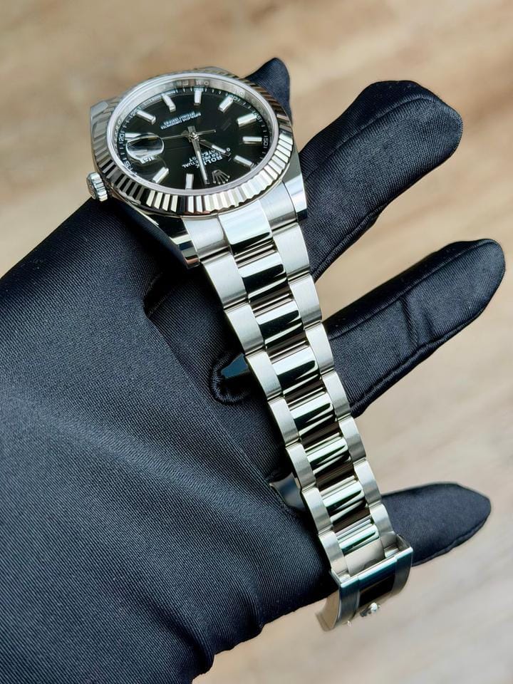 Rolex | Datejust | 126334 | Gold/Steel | 41 mm | Steel | Black | Automatic