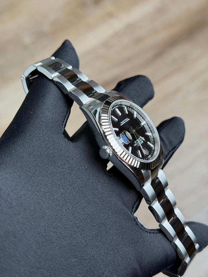 Rolex | Datejust | 126334 | Gold/Steel | 41 mm | Steel | Black | Automatic