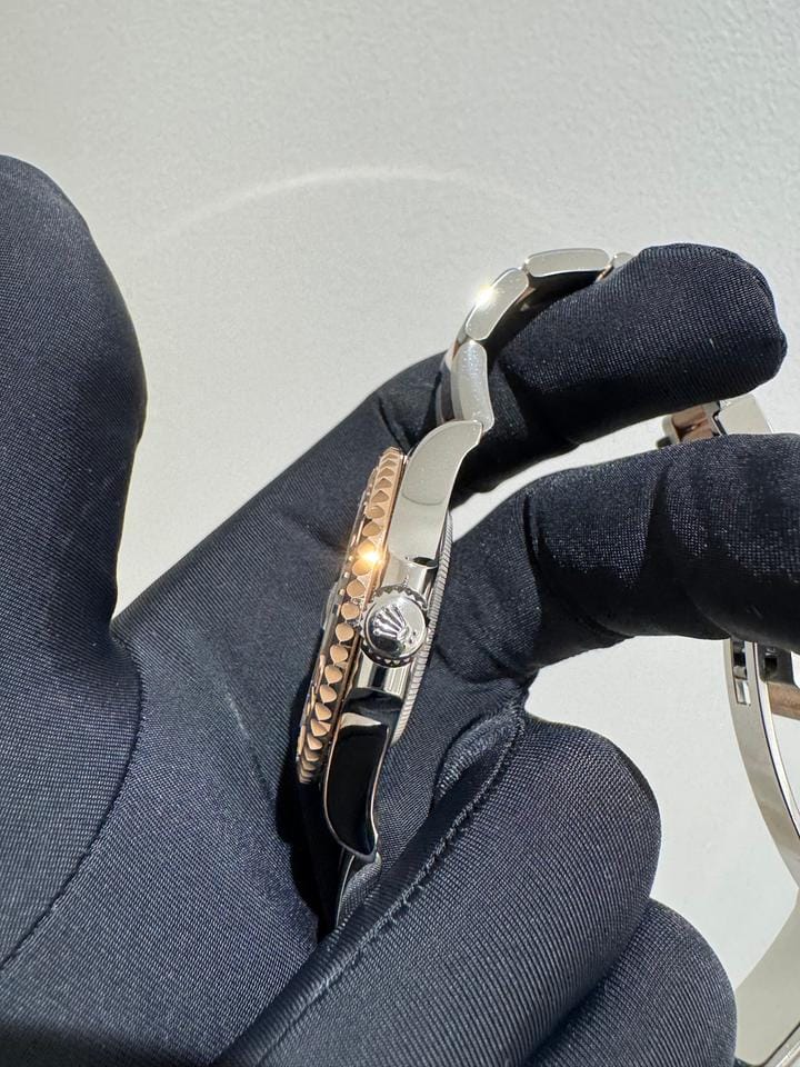 Rolex | Yacht-Master | 268621 | Rose gold | 37 mm | Gold/Steel | Black | Automatic