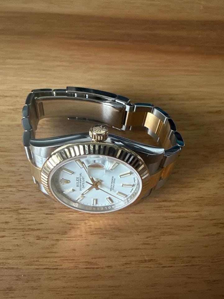 Rolex | Datejust | 126333 | Yellow gold | 41 mm | Gold/Steel | White | Automatic