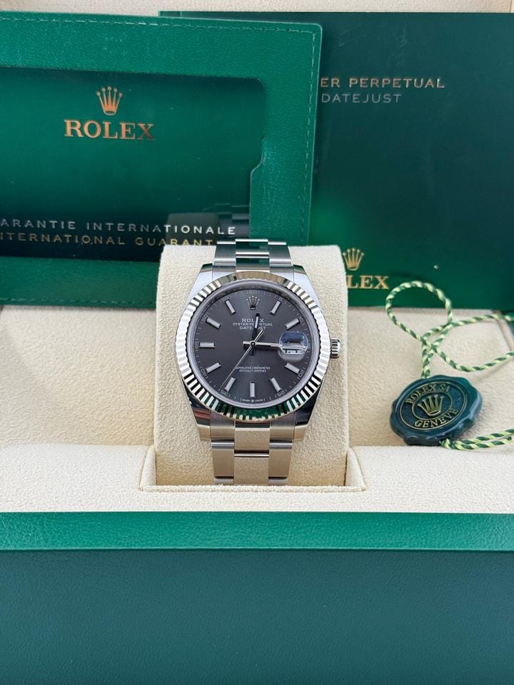 Rolex | Datejust | 126334 | White gold | 41 mm | Steel | Grey | Automatic