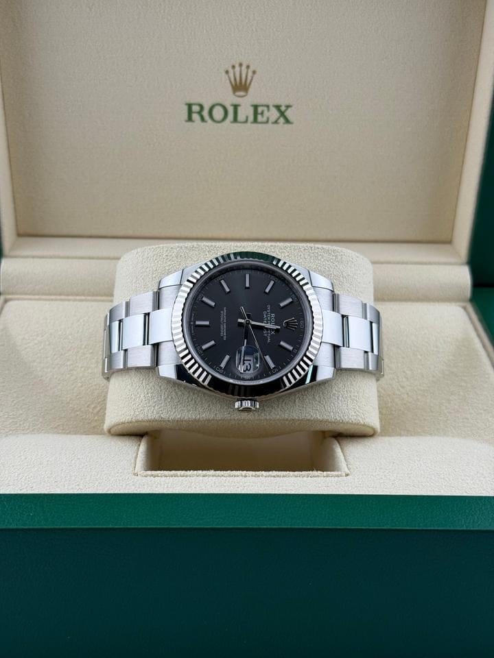 Rolex | Datejust | 126334 | White gold | 41 mm | Steel | Grey | Automatic
