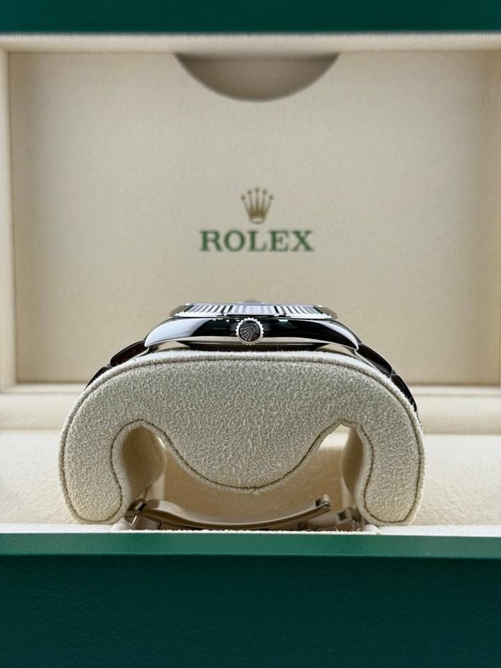 Rolex | Datejust | 126334 | White gold | 41 mm | Steel | Grey | Automatic