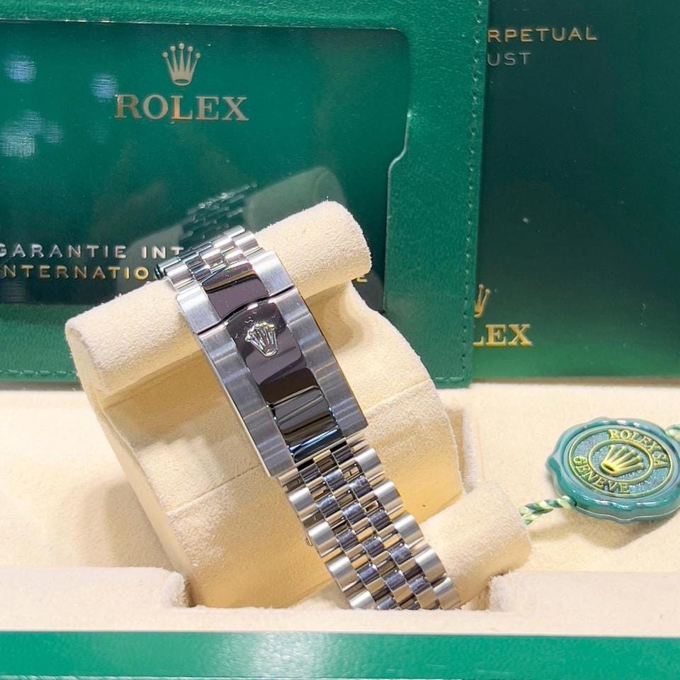 Rolex | Datejust | 126234 | Steel | 36mm mm | Steel | Green | Automatic
