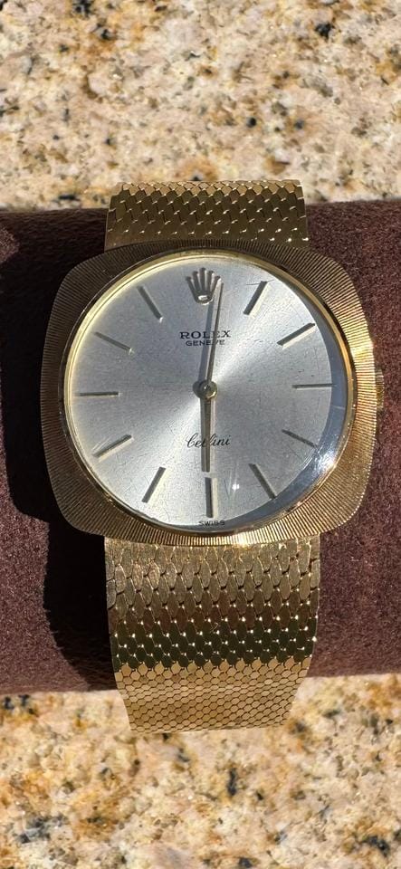 Rolex | Cellini | 3747 | Yellow gold | 30.5 mm | Yellow gold | Silver | Manual winding