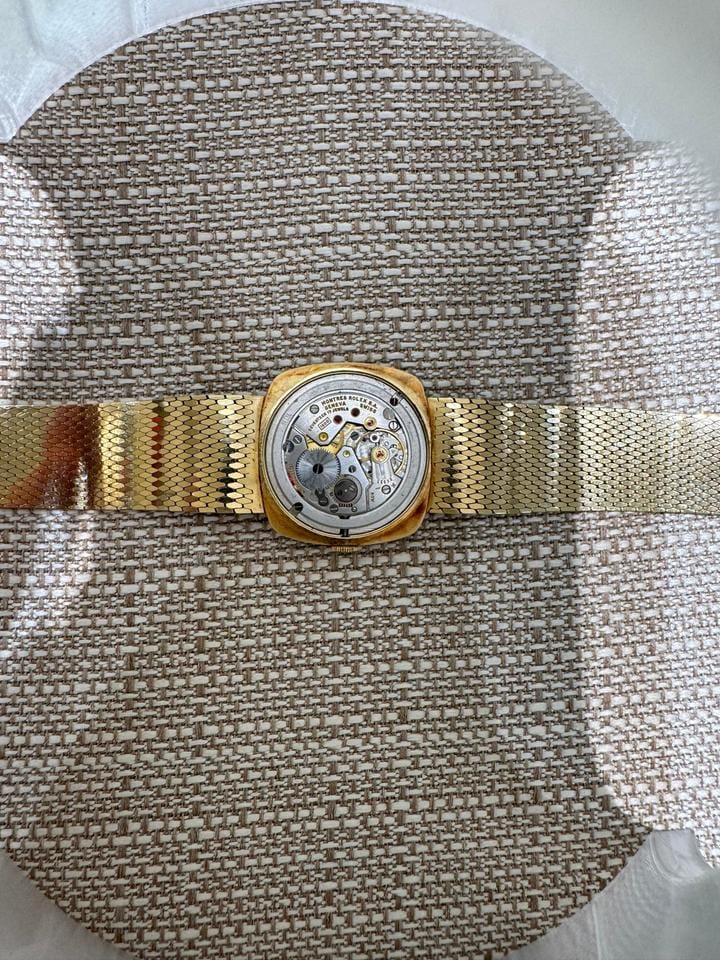 Rolex | Cellini | 3747 | Yellow gold | 30.5 mm | Yellow gold | Silver | Manual winding