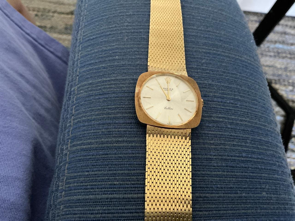 Rolex | Cellini | 3747 | Yellow gold | 30.5 mm | Yellow gold | Silver | Manual winding
