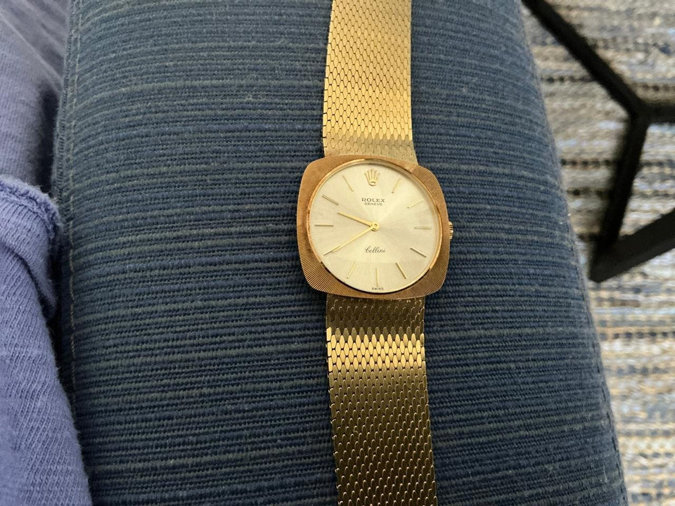 Rolex | Cellini | 3747 | Yellow gold | 30.5 mm | Yellow gold | Silver | Manual winding