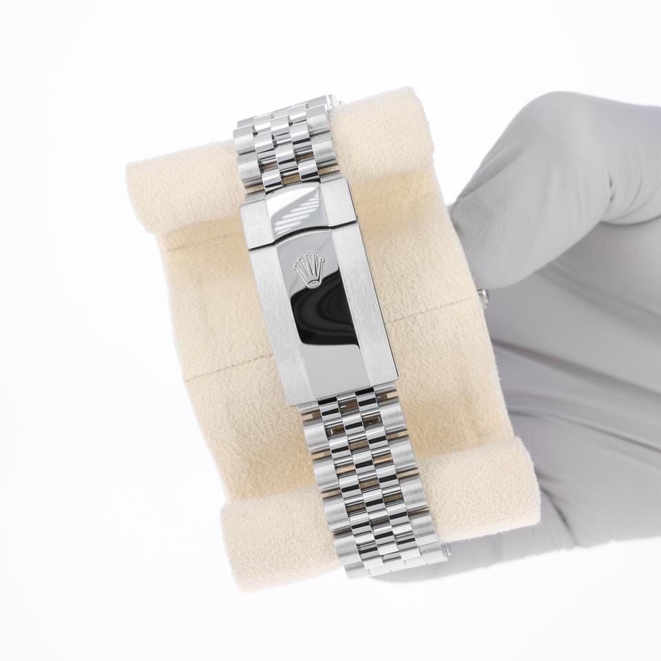 Rolex | Datejust | 126334 | Steel | 41 x 49 mm | Steel | White | Automatic