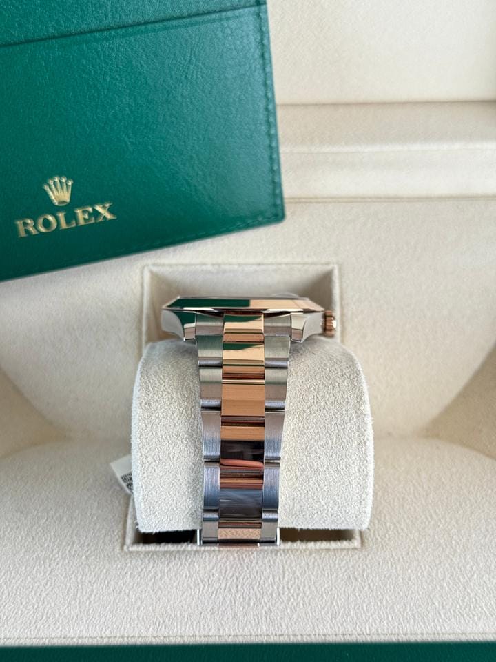 Rolex | Datejust | 126301-0009 | Gold/Steel | 41 mm | Gold/Steel | Silver | Automatic