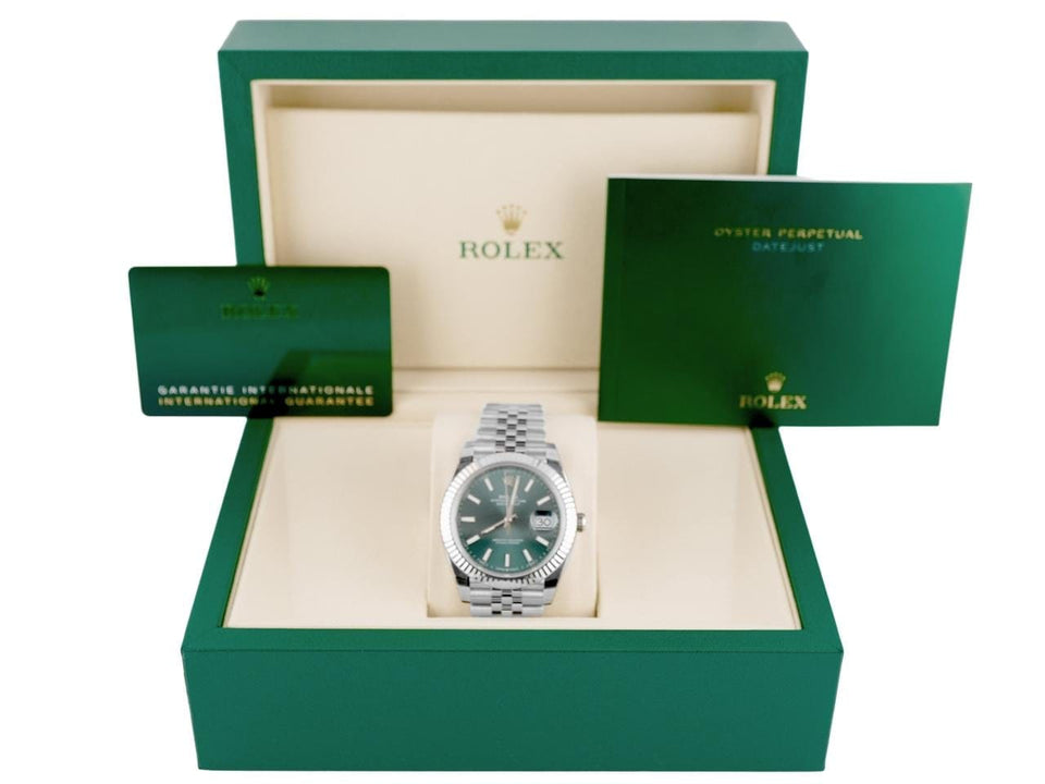 Rolex | Datejust | 126334 | White gold | 41 mm | Steel | Automatic