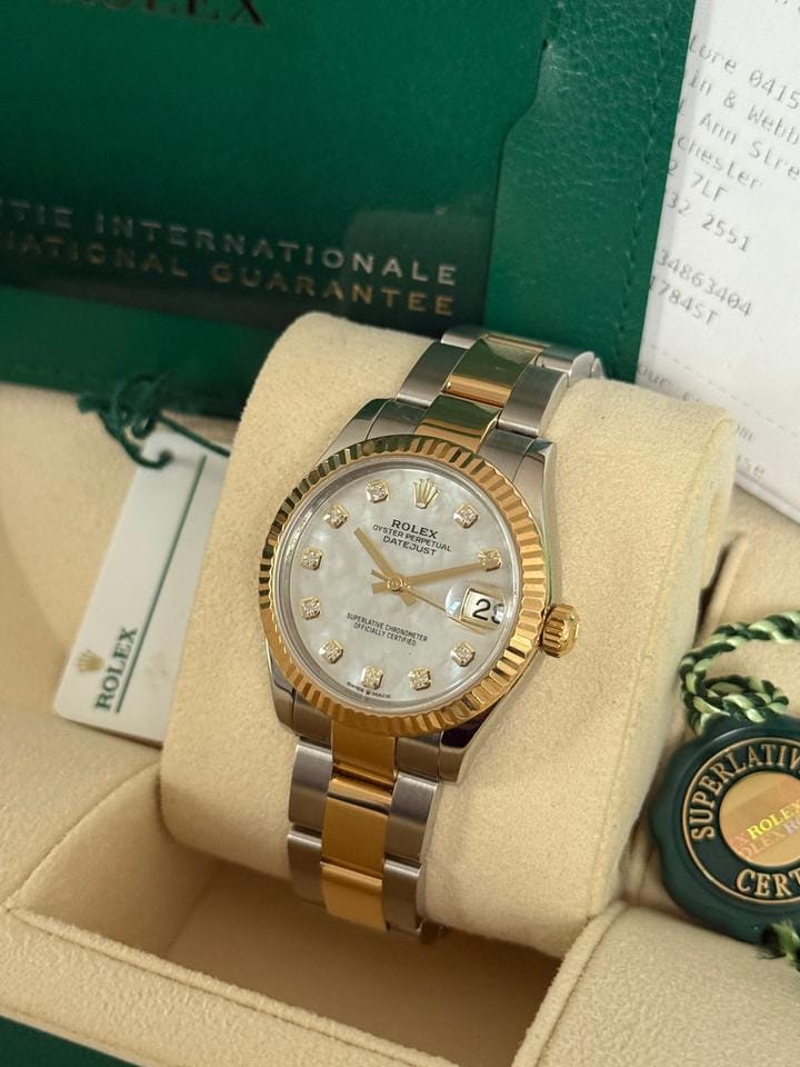 Rolex | Datejust | 278273 | Gold/Steel | 31 x 37 mm | Gold/Steel | Mother of pearl | Automatic