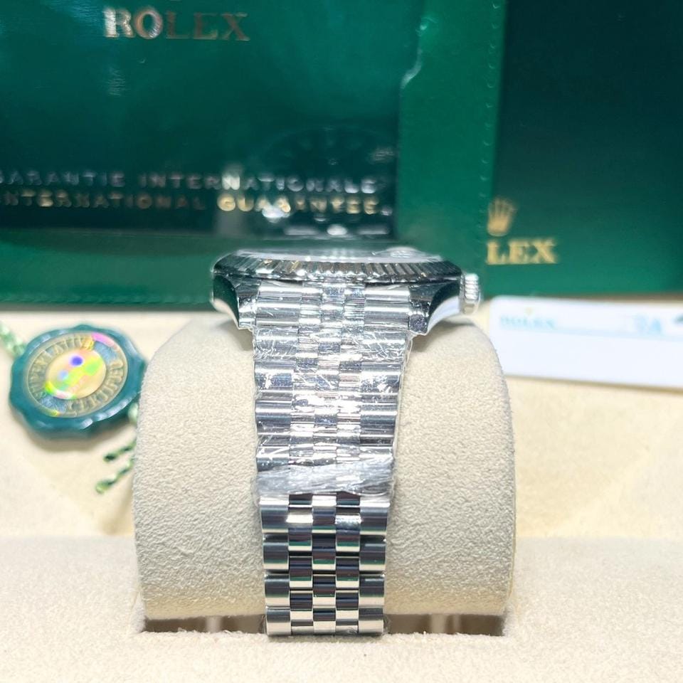 Rolex | Datejust | 126334 Black Stick Dial Jubliee Band | Steel | 41mm mm | Steel | Black | Automatic