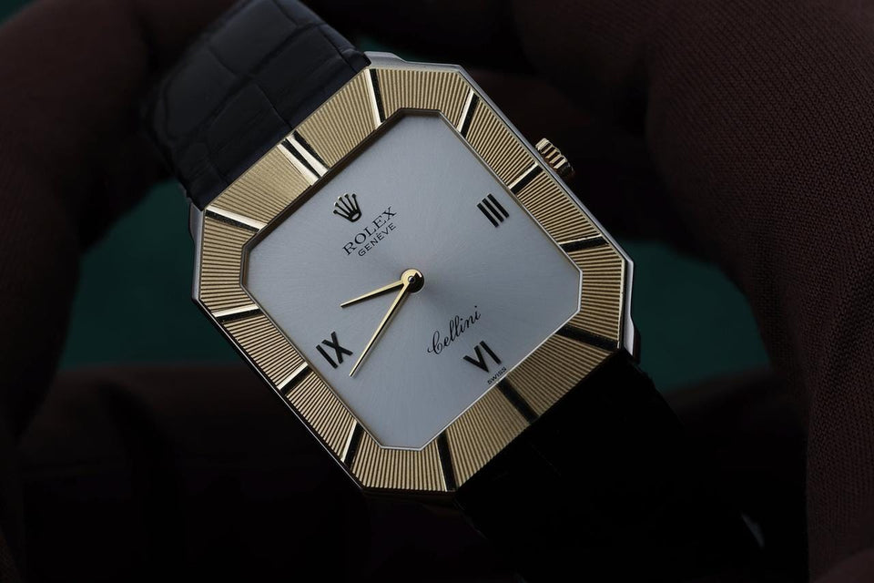 Rolex | Cellini | 4150 | Yellow gold | 28.5 mm | Leather | Silver | Manual winding