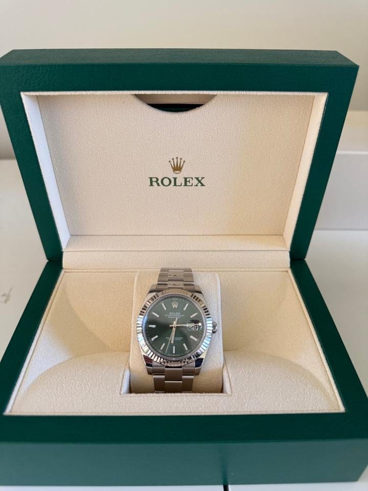 Rolex Datejust126334 Rolex datejust 41mm mint green fluted bezel oyster bracelet