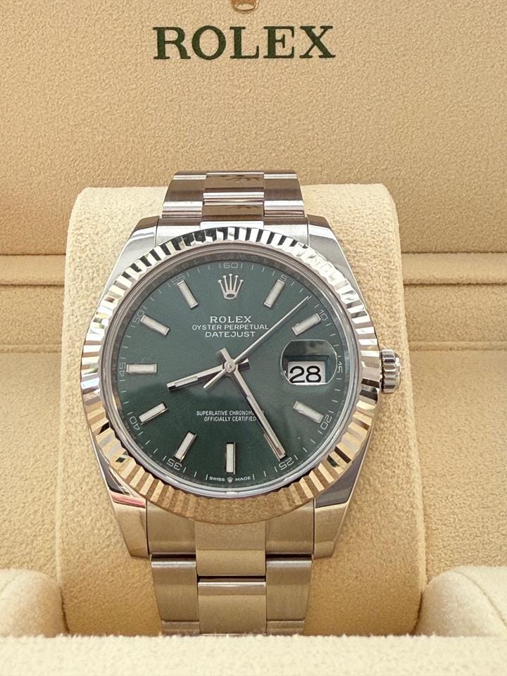 Rolex Datejust126334 Rolex datejust 41mm mint green fluted bezel oyster bracelet