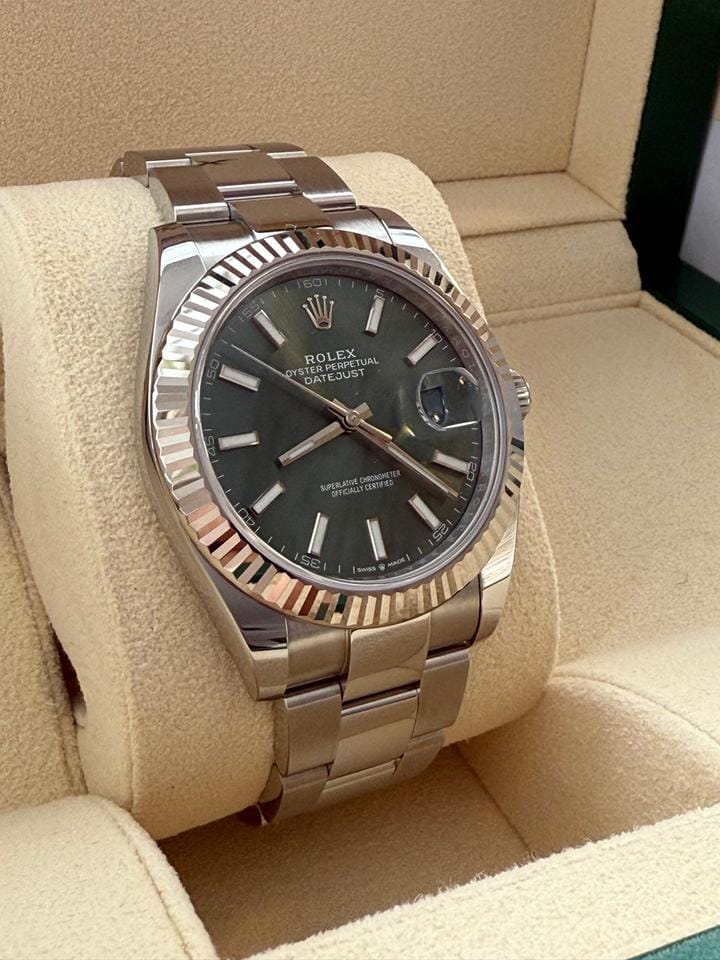Rolex Datejust126334 Rolex datejust 41mm mint green fluted bezel oyster bracelet