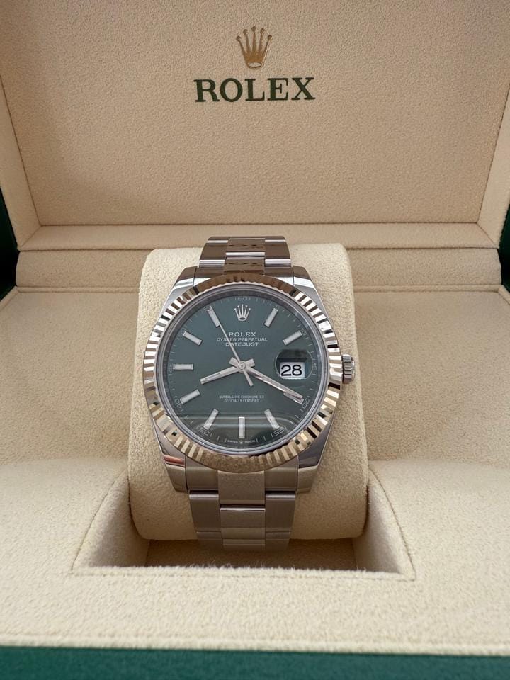 Rolex Datejust126334 Rolex datejust 41mm mint green fluted bezel oyster bracelet