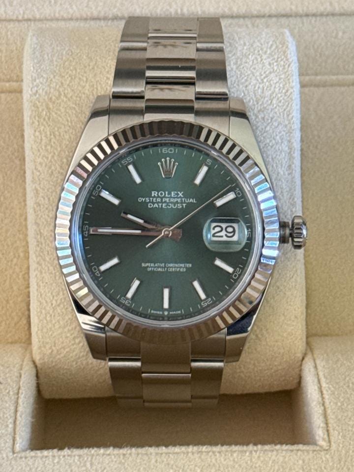 Rolex Datejust126334 Rolex datejust 41mm mint green fluted bezel oyster bracelet