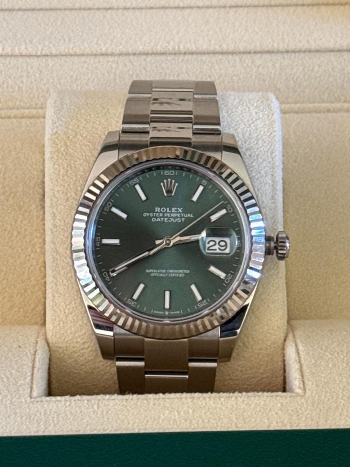 Rolex Datejust126334 Rolex datejust 41mm mint green fluted bezel oyster bracelet