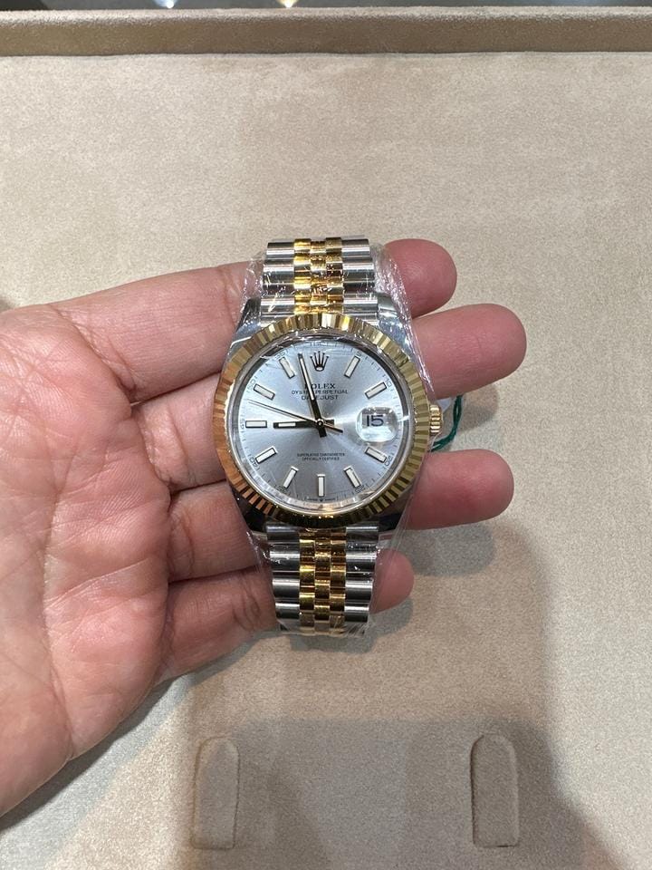 Rolex | Datejust | 126333-0002 | Gold/Steel | 41 mm | Gold/Steel | Silver | Automatic