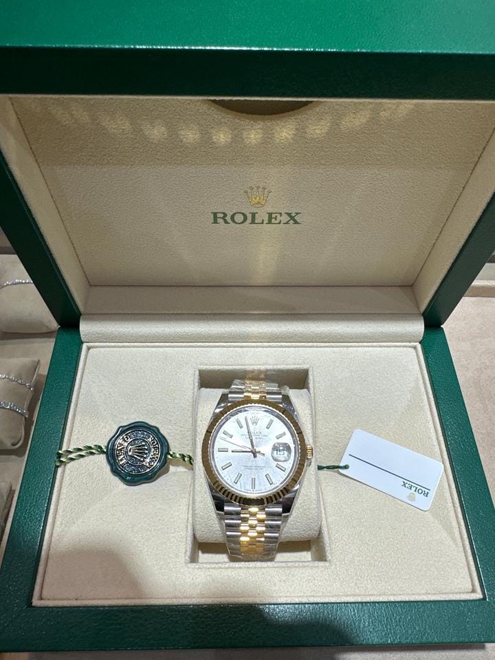 Rolex | Datejust | 126333-0002 | Gold/Steel | 41 mm | Gold/Steel | Silver | Automatic