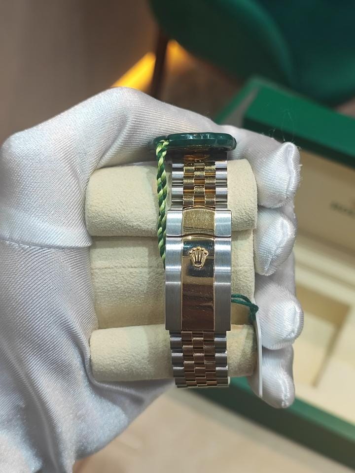 Rolex | Datejust | 126333-0002 | Gold/Steel | 41 mm | Gold/Steel | Silver | Automatic